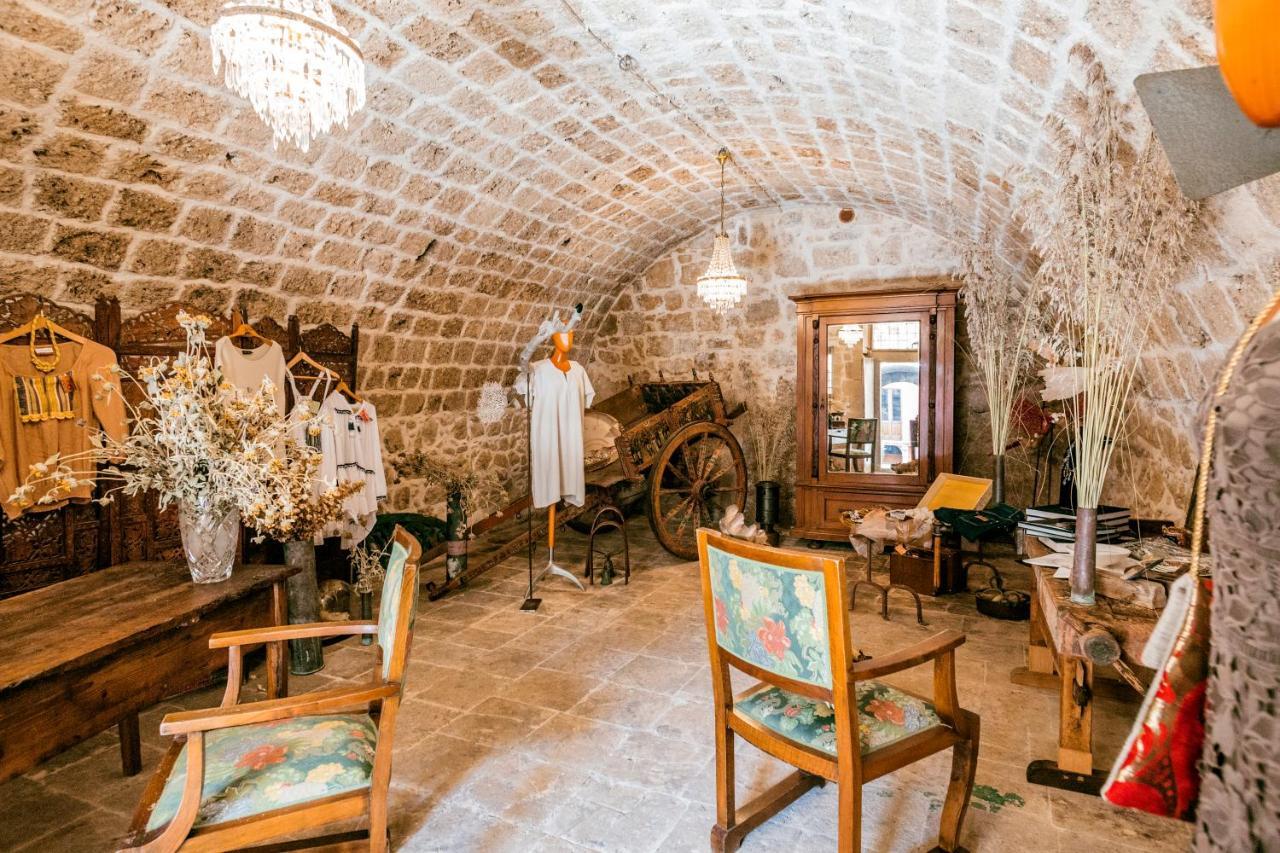 パラッツォーロ・アクレイデ Dimora Di Catullo - Ospitalita Di Charmeヴィラ エクステリア 写真